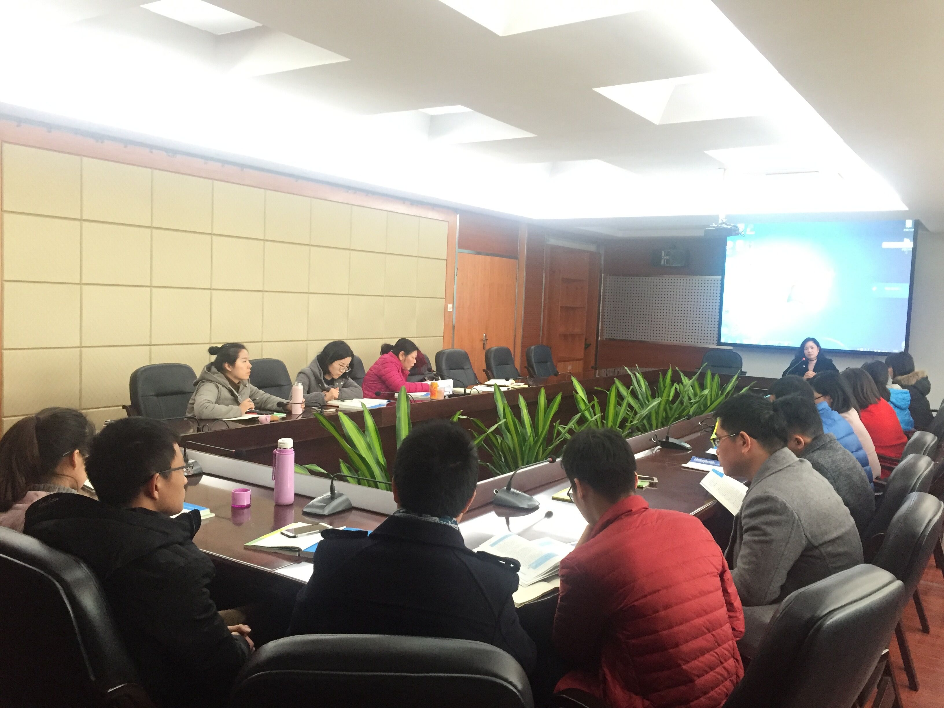 马克思主义学院军事理论与就业指导课教研室开展集体备课活动